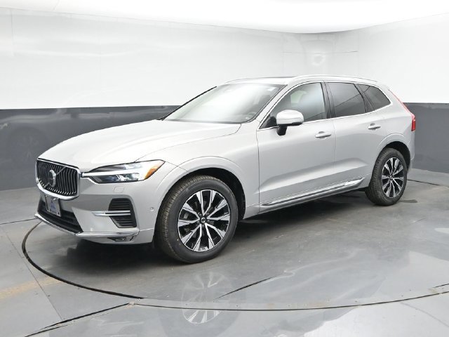 Used 2023 Volvo XC60 B5 Plus w/ Climate Package AWD/4WD image 4