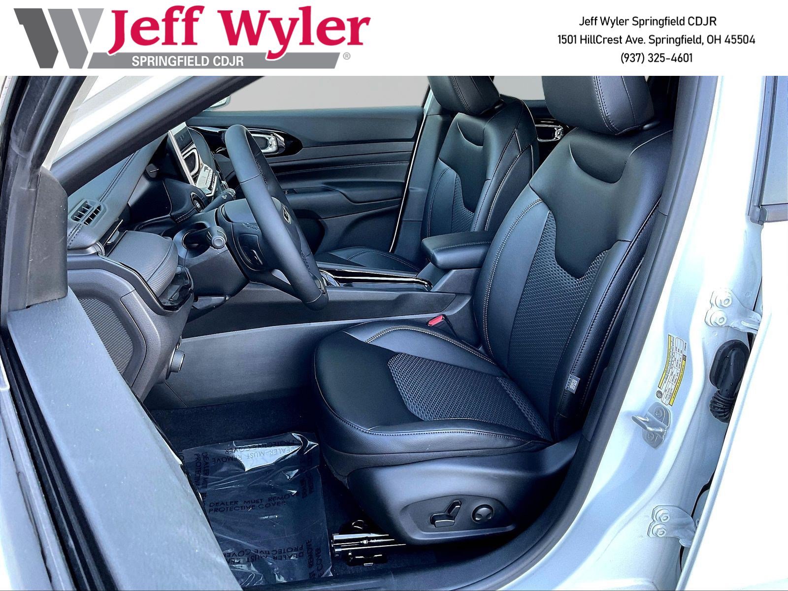 New 2026 Jeep Compass Latitude AWD/4WD image 17