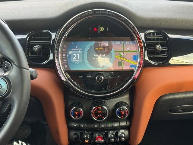 Used 2023 MINI Cooper S w/ Signature Upholstery Package image 29