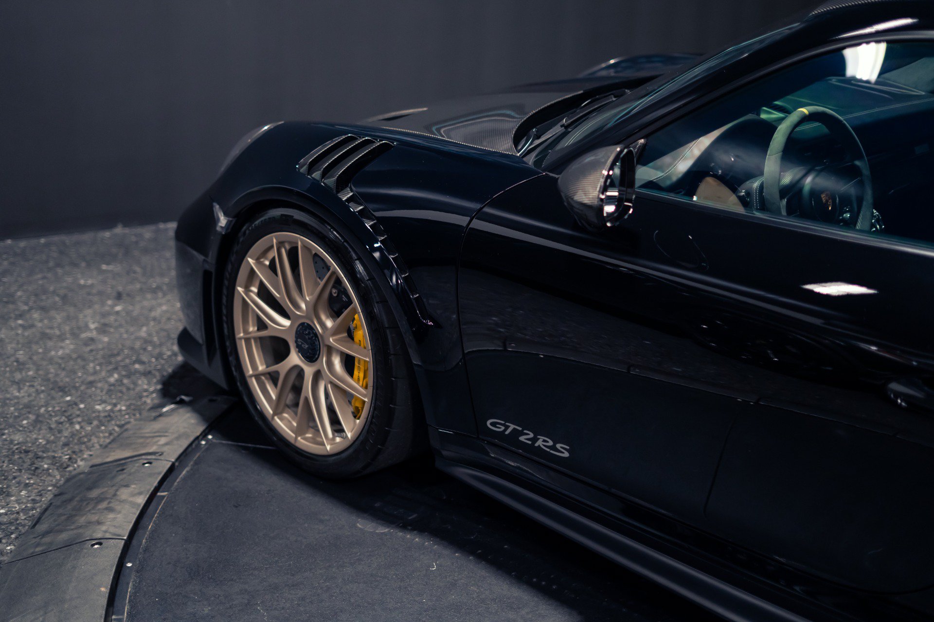 Used 2018 Porsche 911 GT2 RS RWD image 18