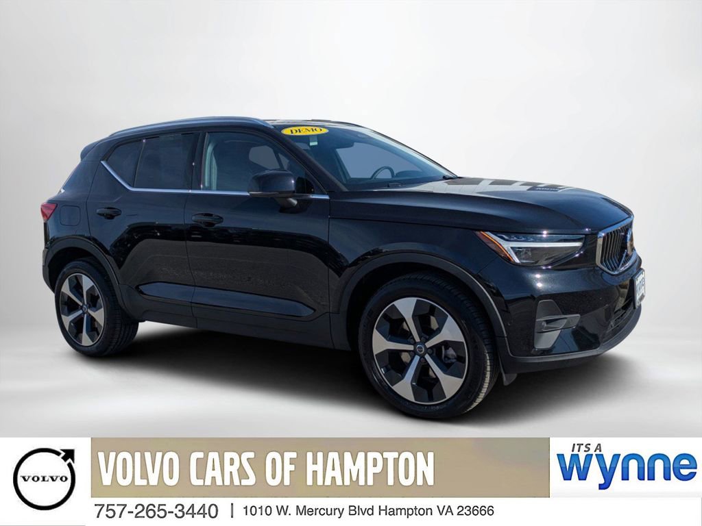 New 2025 Volvo XC40 B5 Plus w/ Protection Package Premier image 1