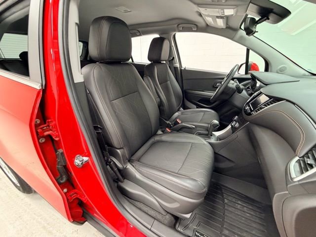 Certified 2020 Chevrolet Trax LT w/ LT Convenience Package image 29