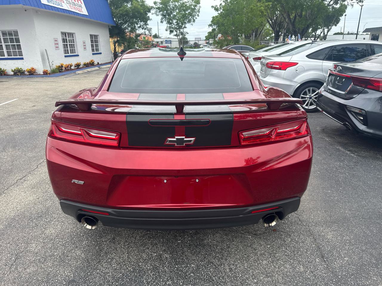 Used 2017 Chevrolet Camaro LT RWD image 6