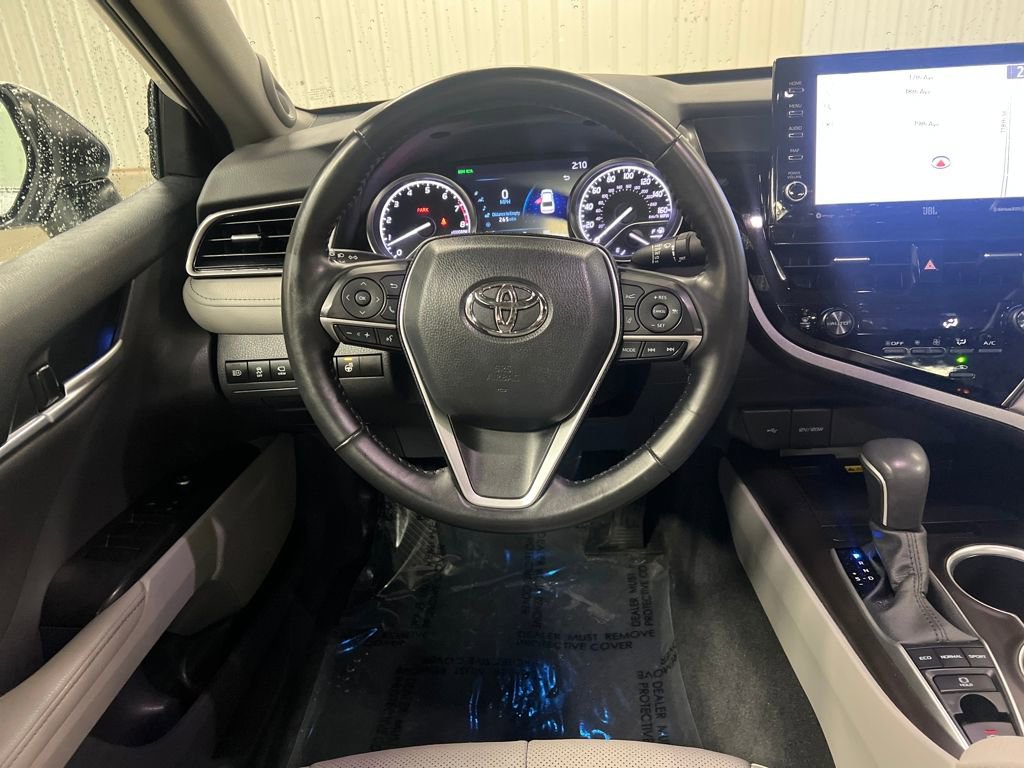 Used 2024 Toyota Camry XLE w/ Navigation Package image 18