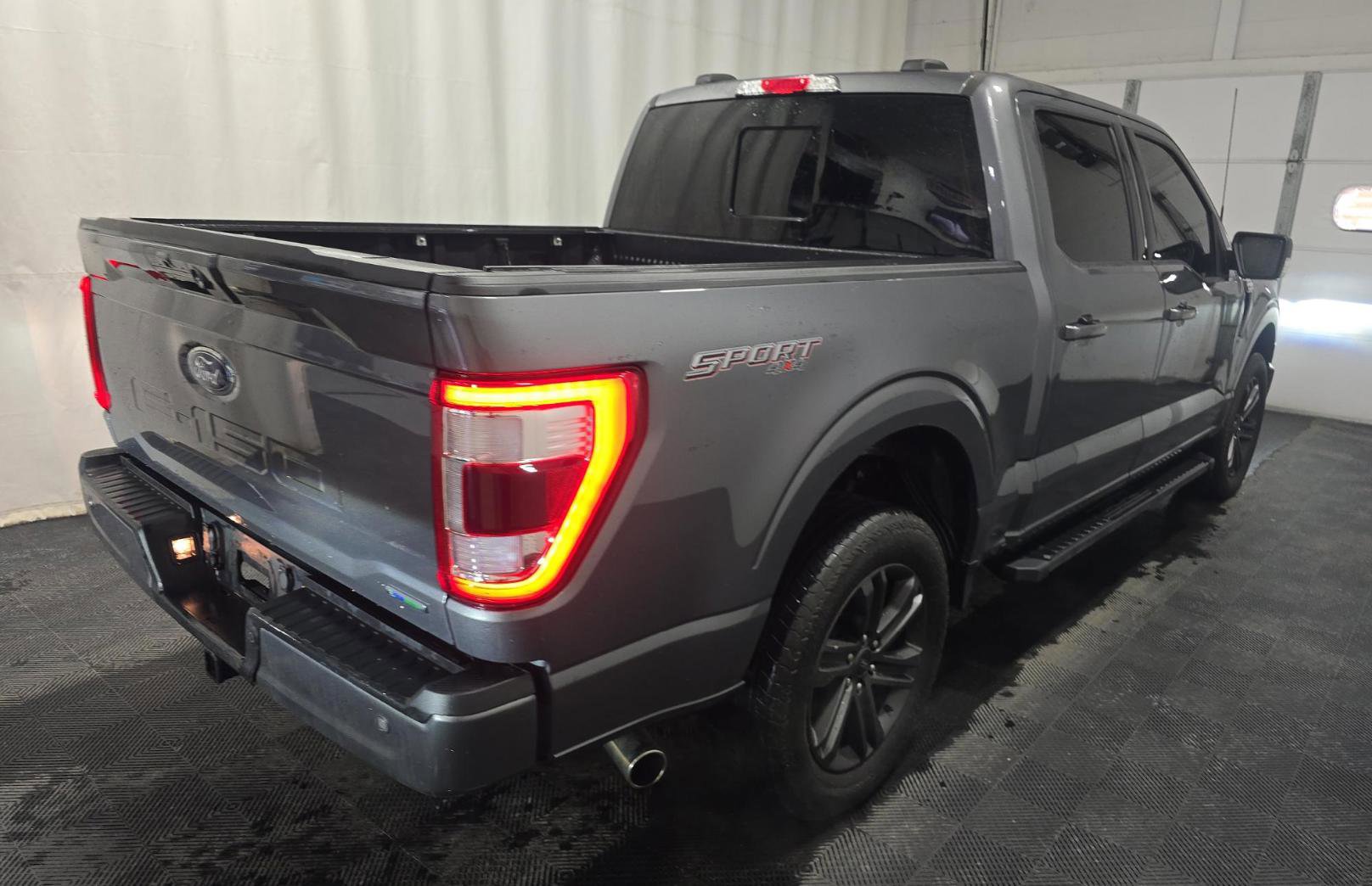 Used 2023 Ford F150 Lariat w/ Equipment Group 502A High image 5