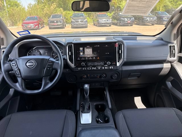 Certified 2025 Nissan Frontier SV RWD image 13