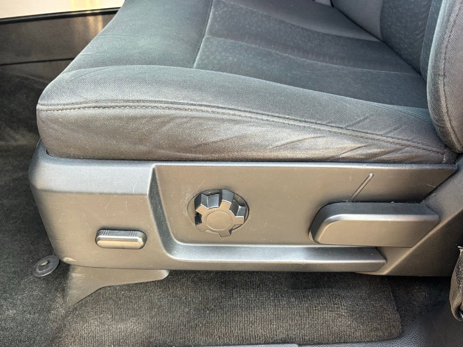 Used 2017 Ford Expedition XLT RWD image 14