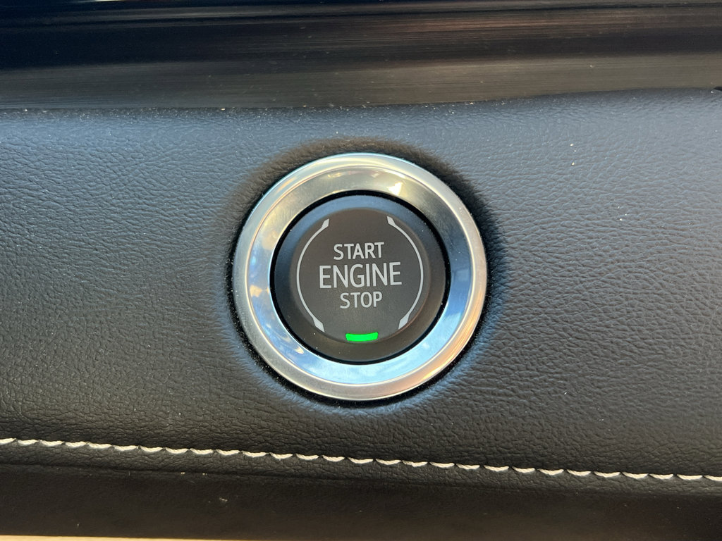 Certified 2023 Cadillac Escalade ESV Premium Luxury AWD/4WD image 34