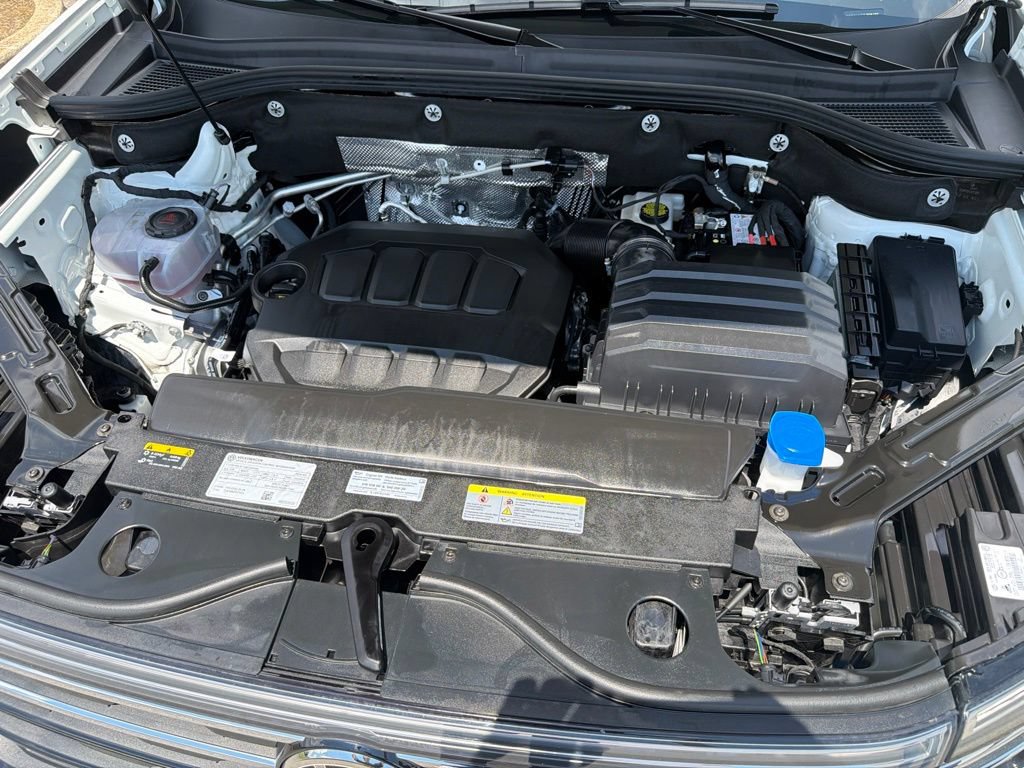 Used 2026 Volkswagen Atlas Peak Edition AWD/4WD image 12