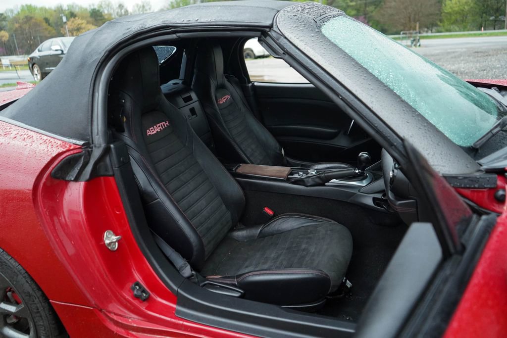 Used 2019 FIAT 124 Spider Abarth w/ Navigation & Sound Group image 33