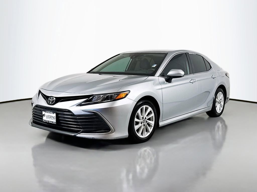 Used 2022 Toyota Camry LE FWD image 1