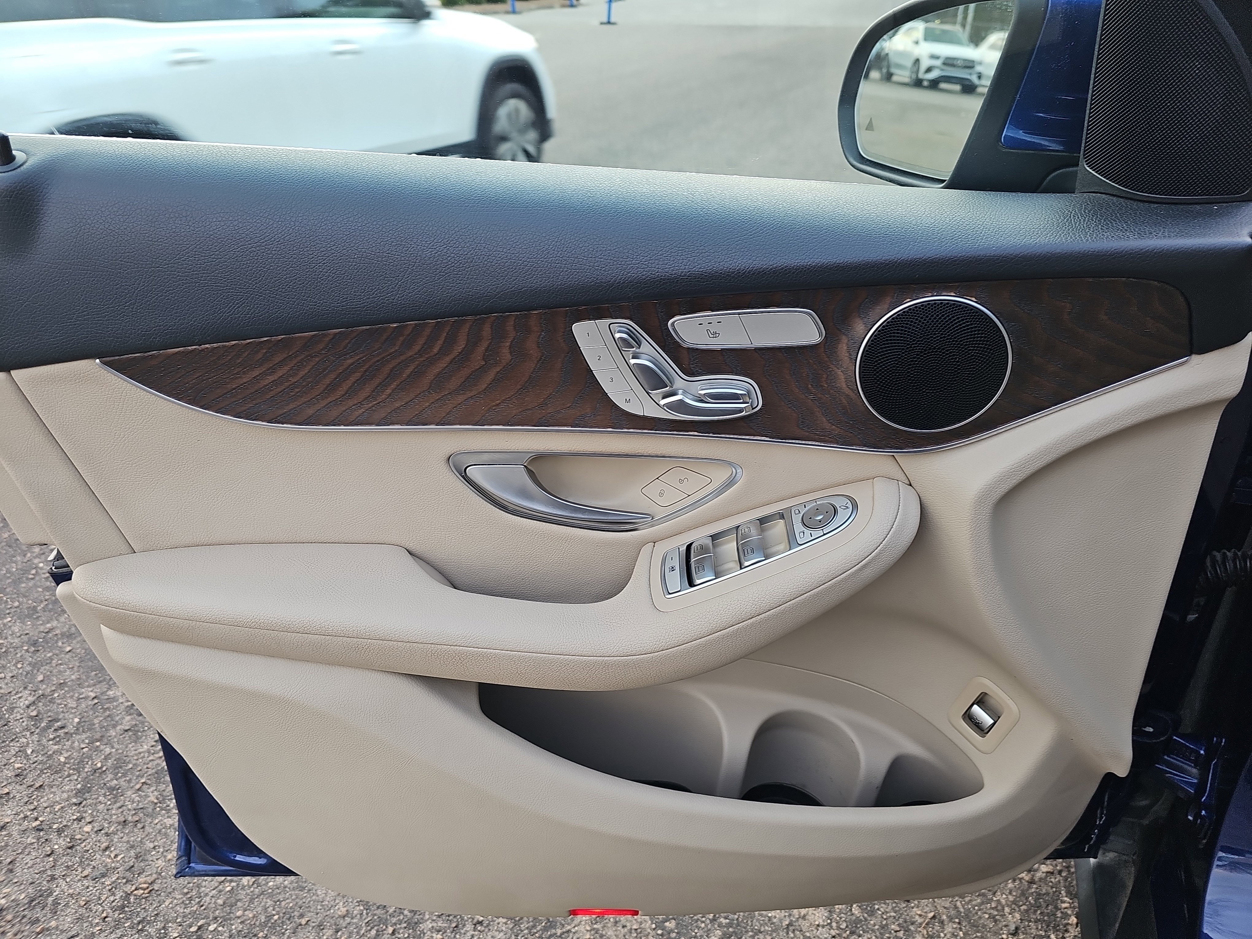 Used 2018 Mercedes-Benz GLC 300 image 29