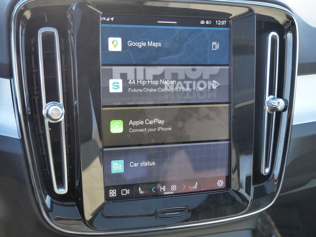 Used 2024 Volvo XC40 B5 Core image 38