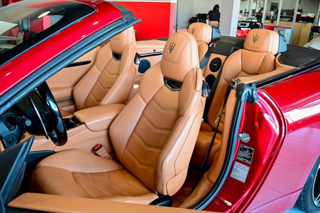 Used 2018 Maserati GranTurismo Convertible image 16