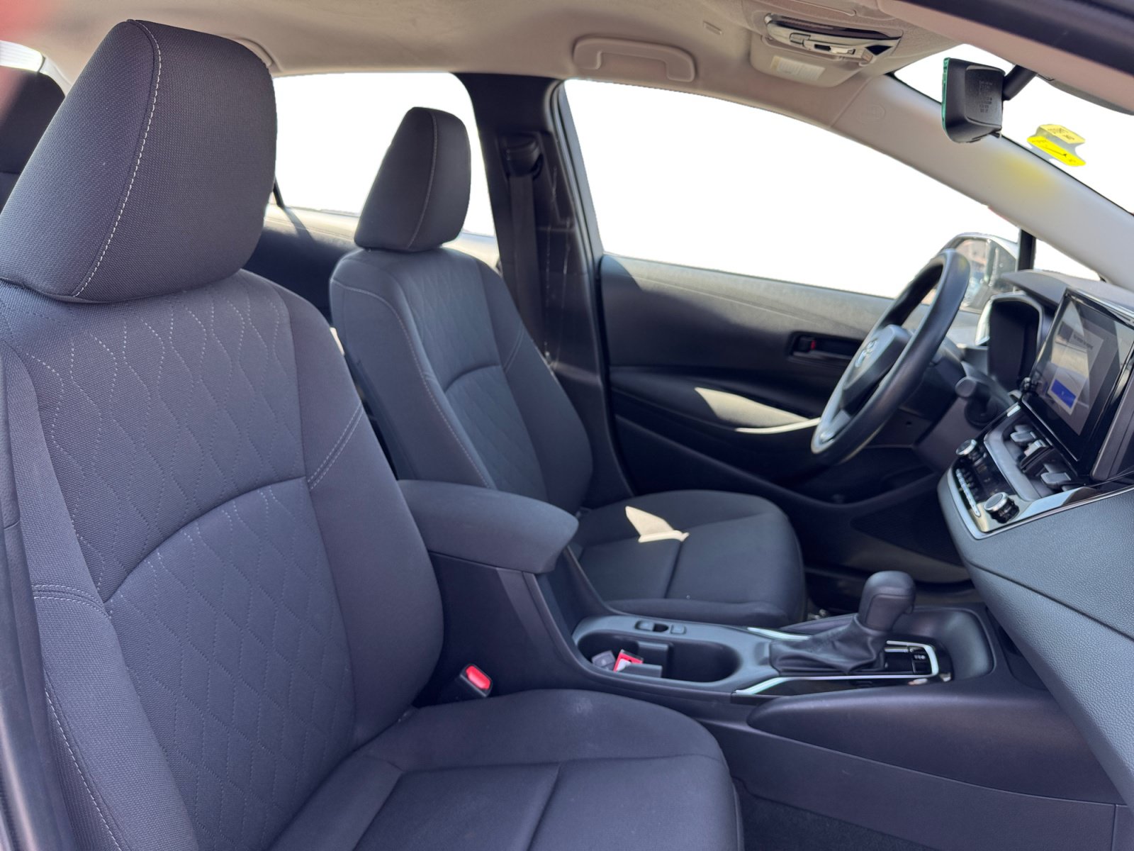 Used 2025 Toyota Corolla LE w/ LE Premium Package FWD image 15