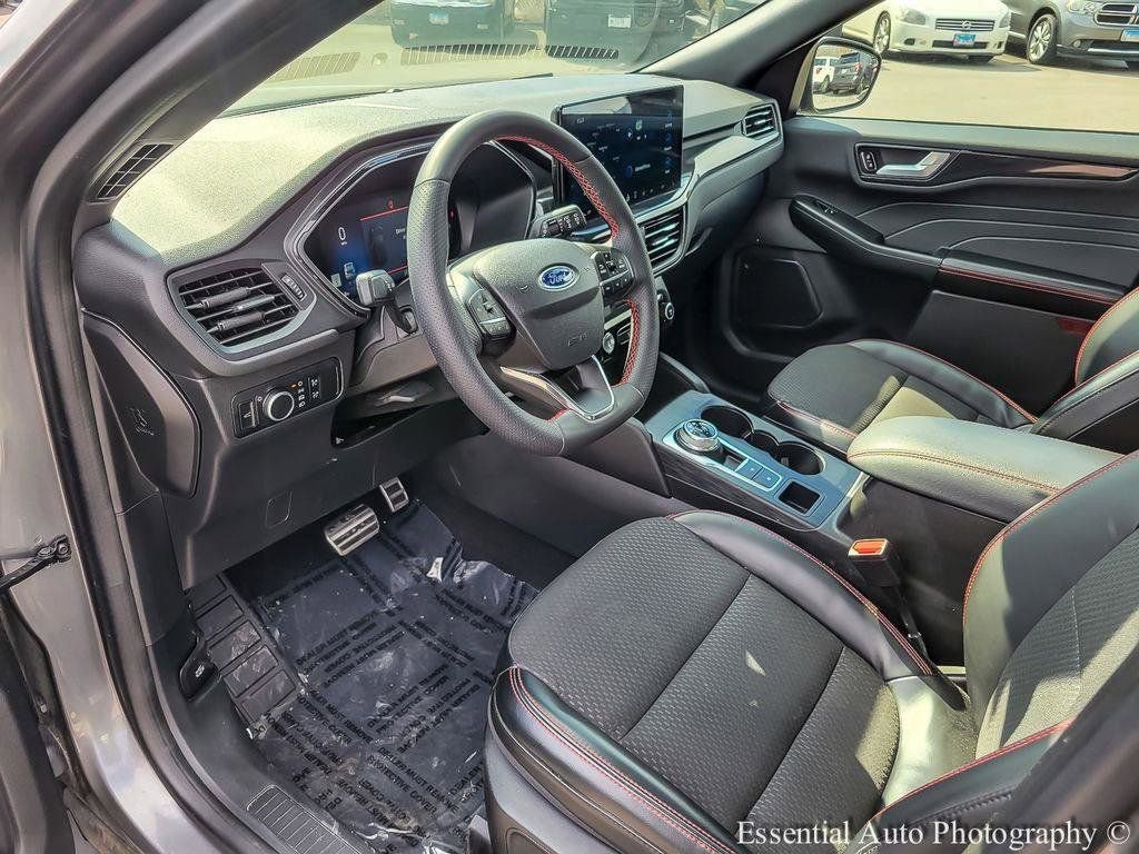 Used 2023 Ford Escape ST-Line w/ Tech Pack #1 image 10