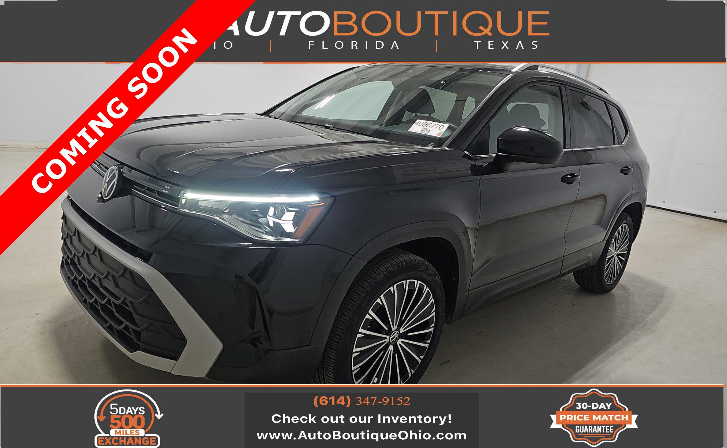 Used 2025 Volkswagen Taos SE w/ Panoramic Sunroof Package FWD image 1