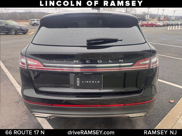 Used 2023 Lincoln Nautilus Reserve image 4
