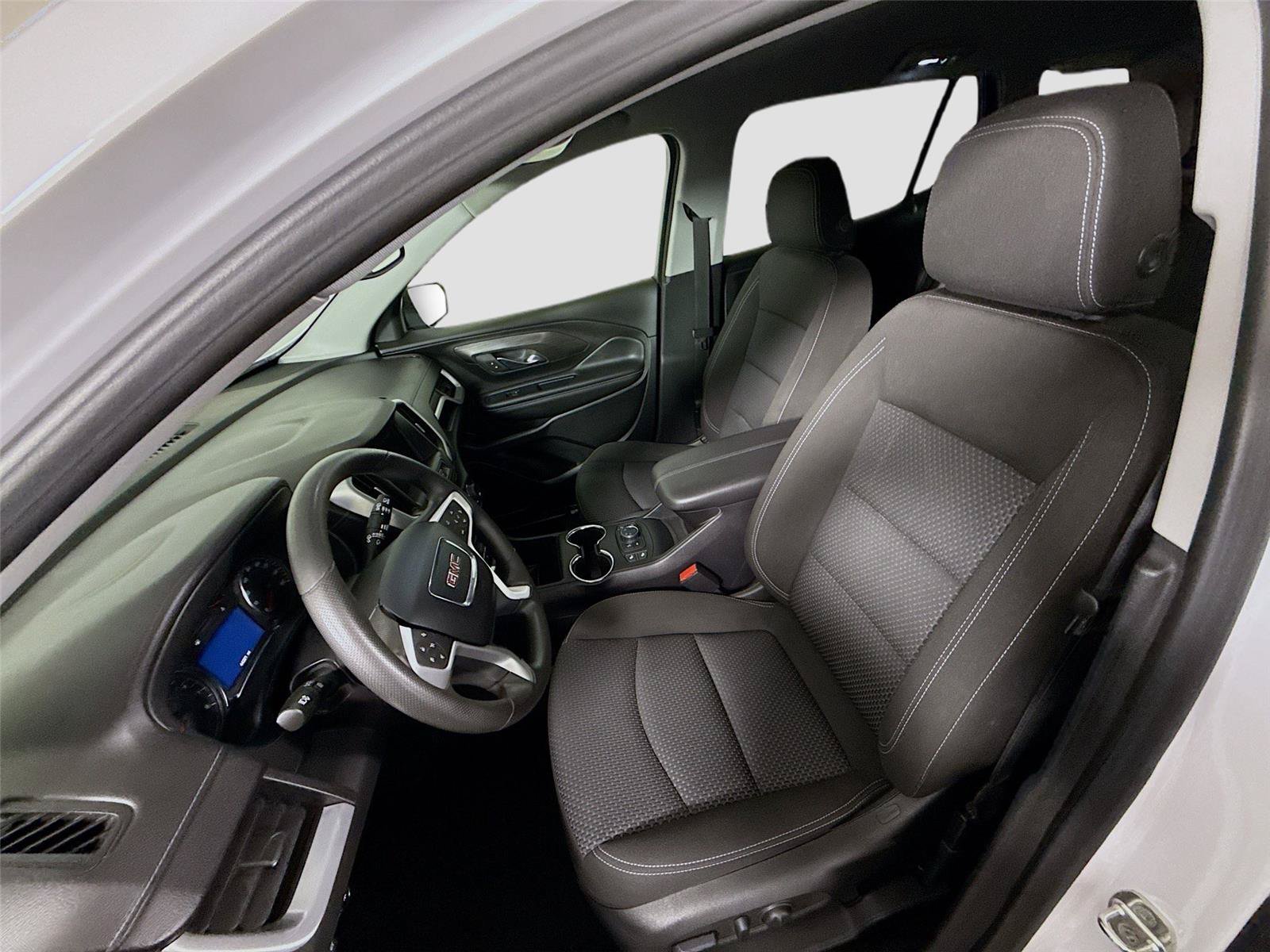 Used 2023 GMC Terrain SLE w/ Driver Convenience Package AWD/4WD image 14