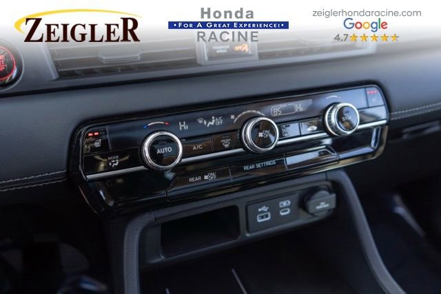 Used 2025 Honda Pilot Touring image 29