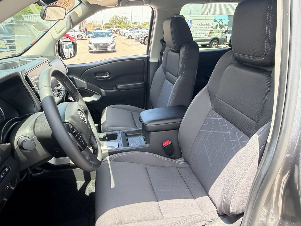 Certified 2025 Nissan Frontier SV w/ SV Convenience Package RWD image 10