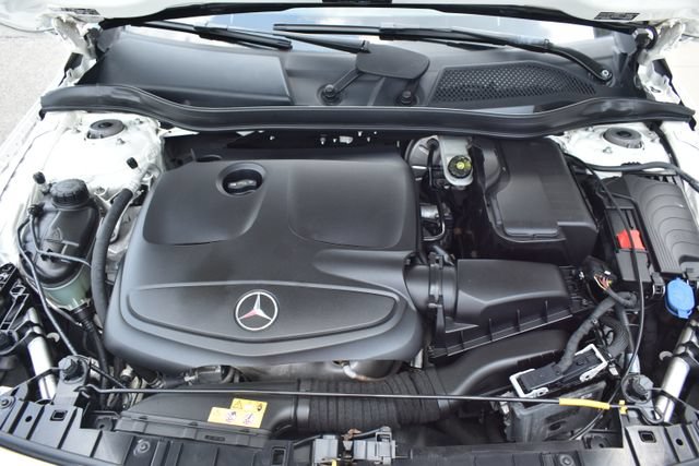 Used 2019 Mercedes-Benz GLA 250 4MATIC image 51