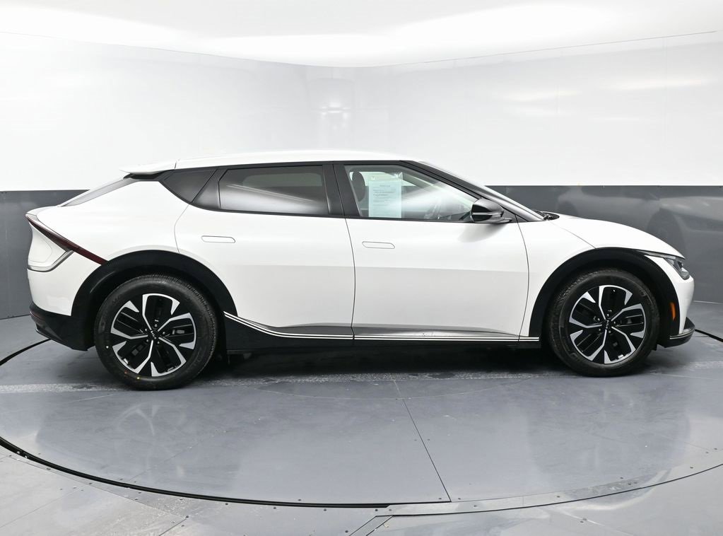 Used 2022 Kia EV6 Wind image 8
