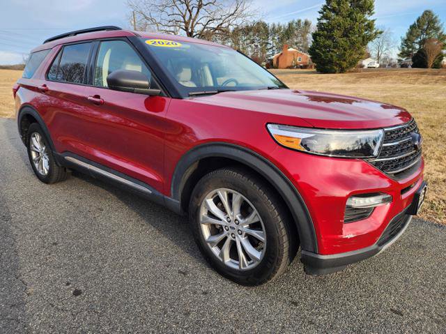 Used 2020 Ford Explorer XLT w/ Equipment Group 202A image 4