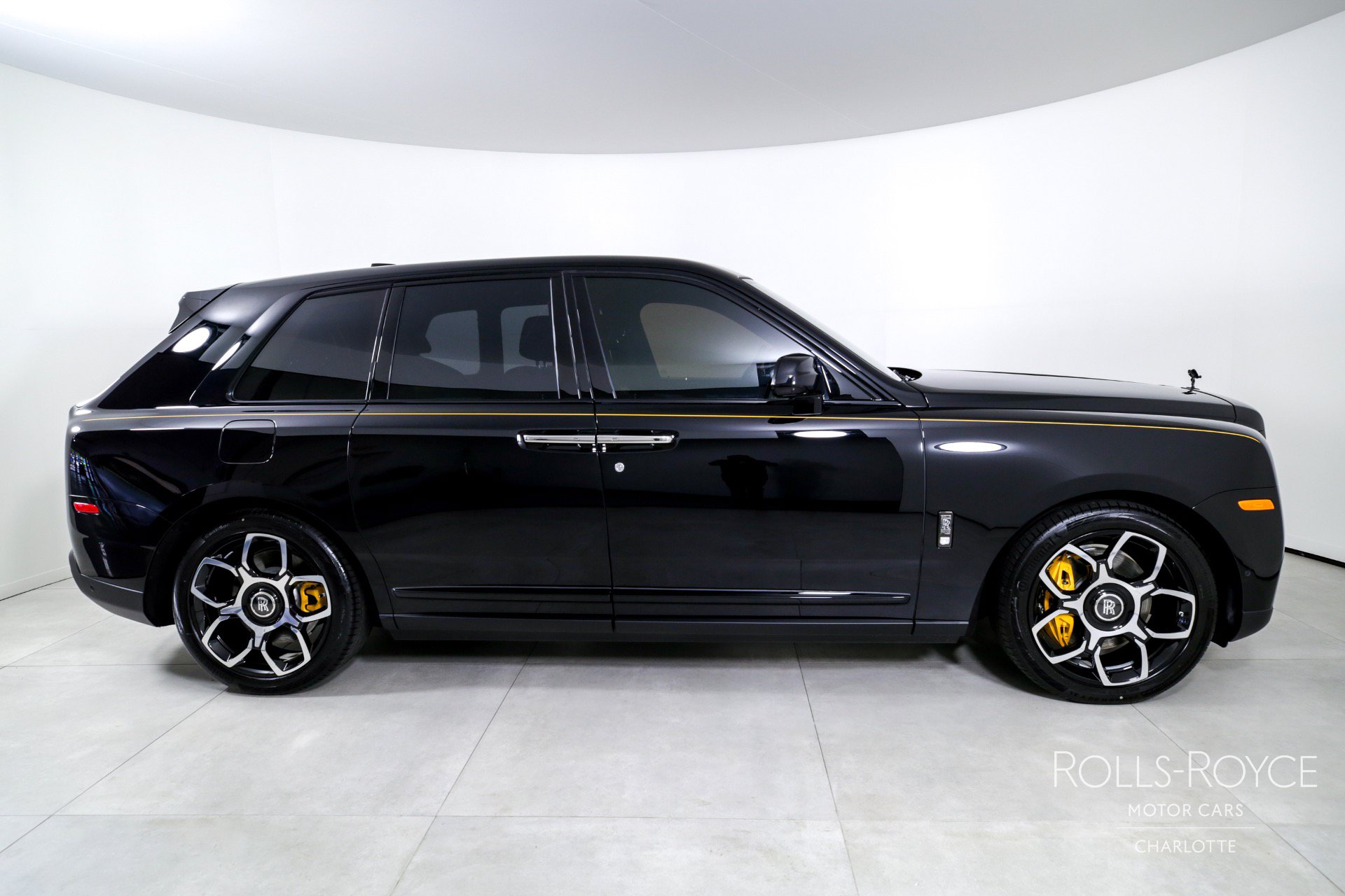 Certified 2024 Rolls-Royce Cullinan Black Badge w/ Dark Exterior Package AWD/4WD image 10
