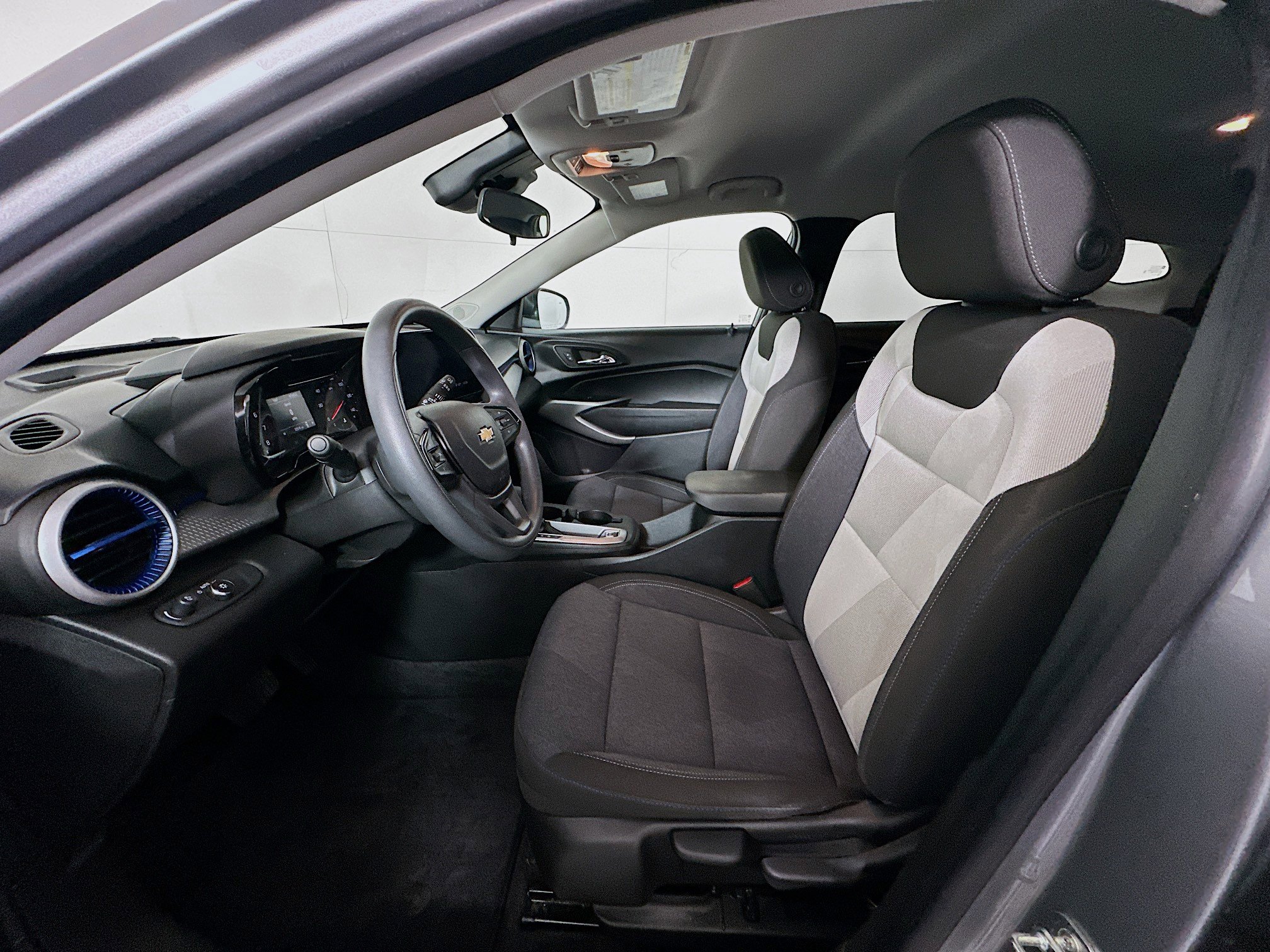 Used 2024 Chevrolet Trax LS w/ Driver Confidence Package image 13