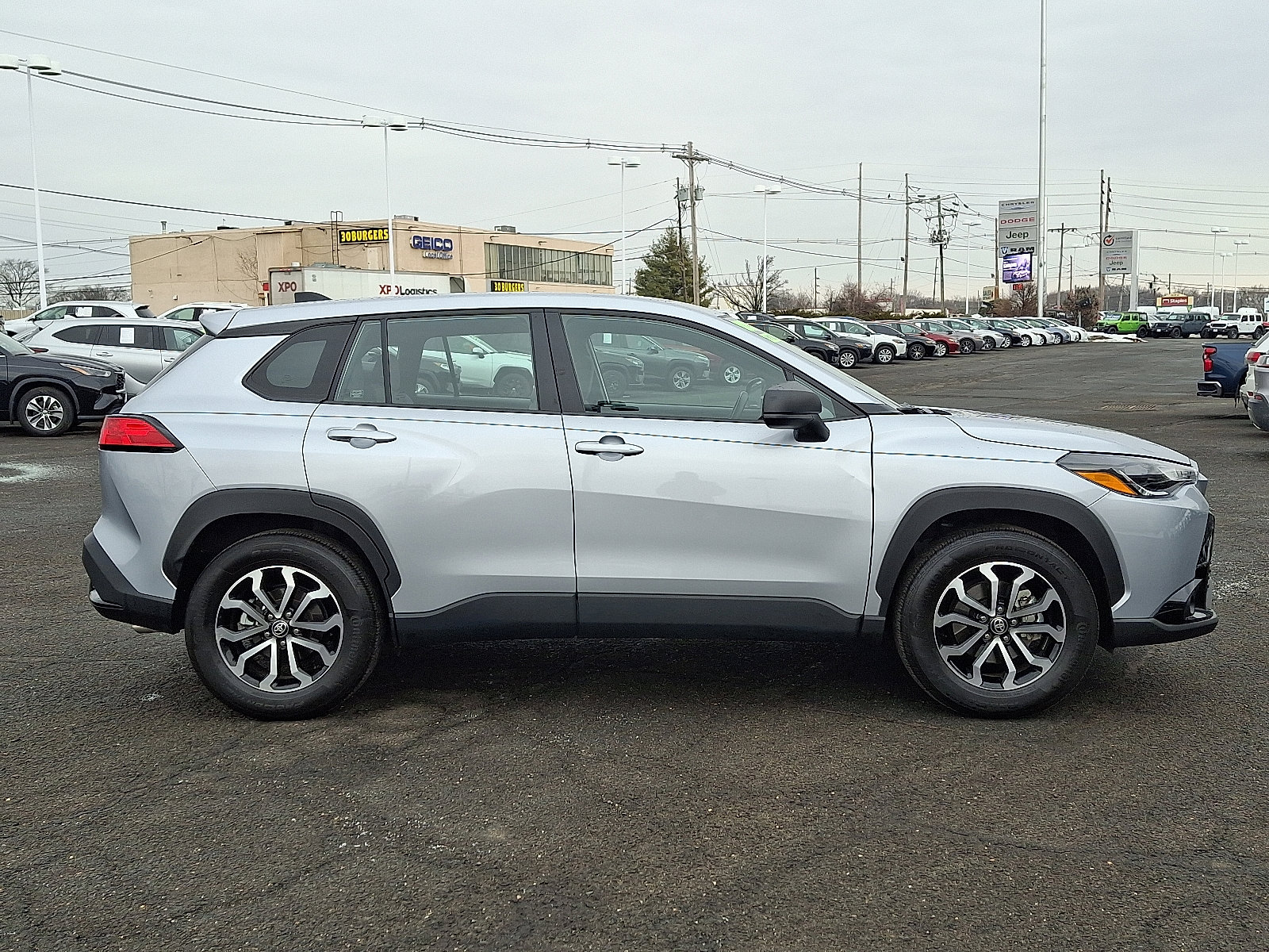 Used 2025 Toyota Corolla Cross AWD Hybrid image 8