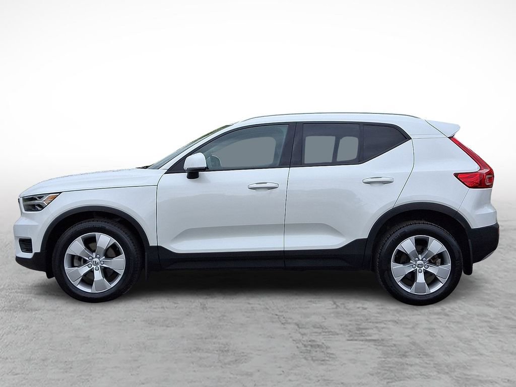 Used 2022 Volvo XC40 T5 Momentum w/ Climate Package AWD/4WD image 7