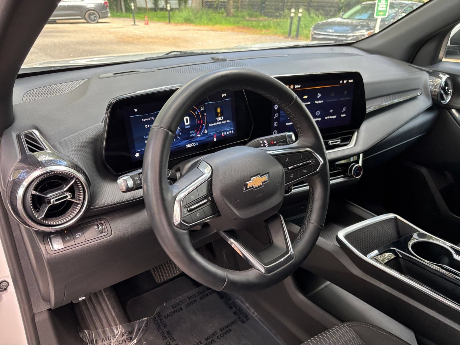 Used 2025 Chevrolet Equinox LT FWD image 32