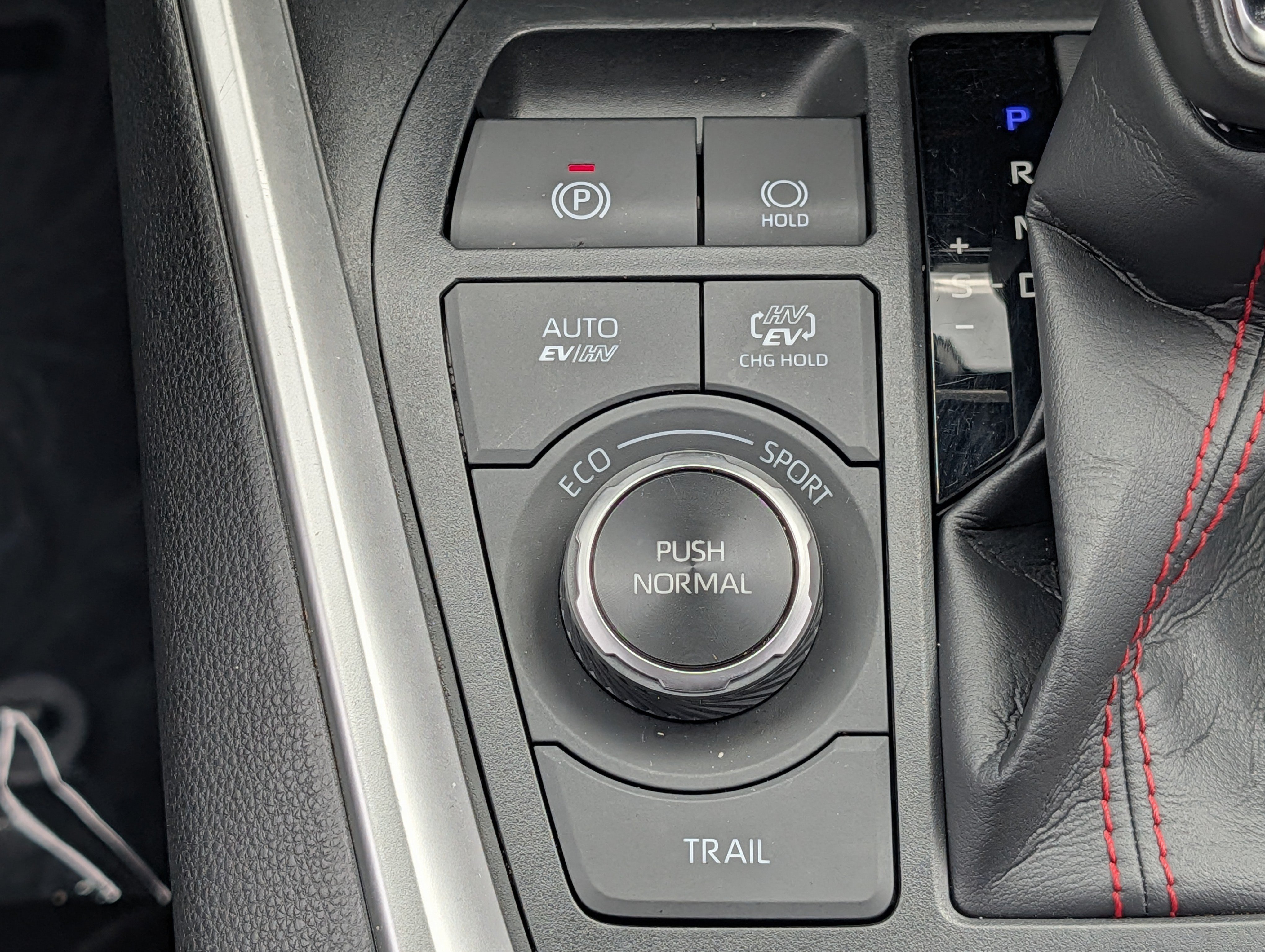 Used 2023 Toyota RAV4 SE w/ Weather & Moonroof Package AWD/4WD image 29