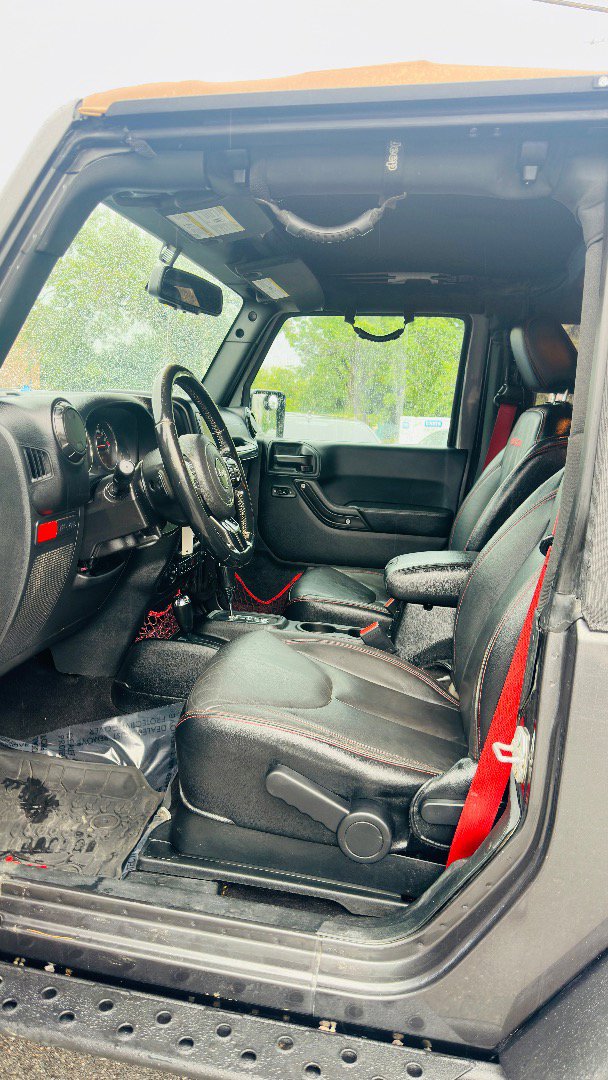 Used 2018 Jeep Wrangler Rubicon AWD/4WD image 28