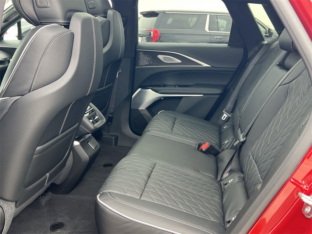 New 2026 Cadillac Lyriq V image 28