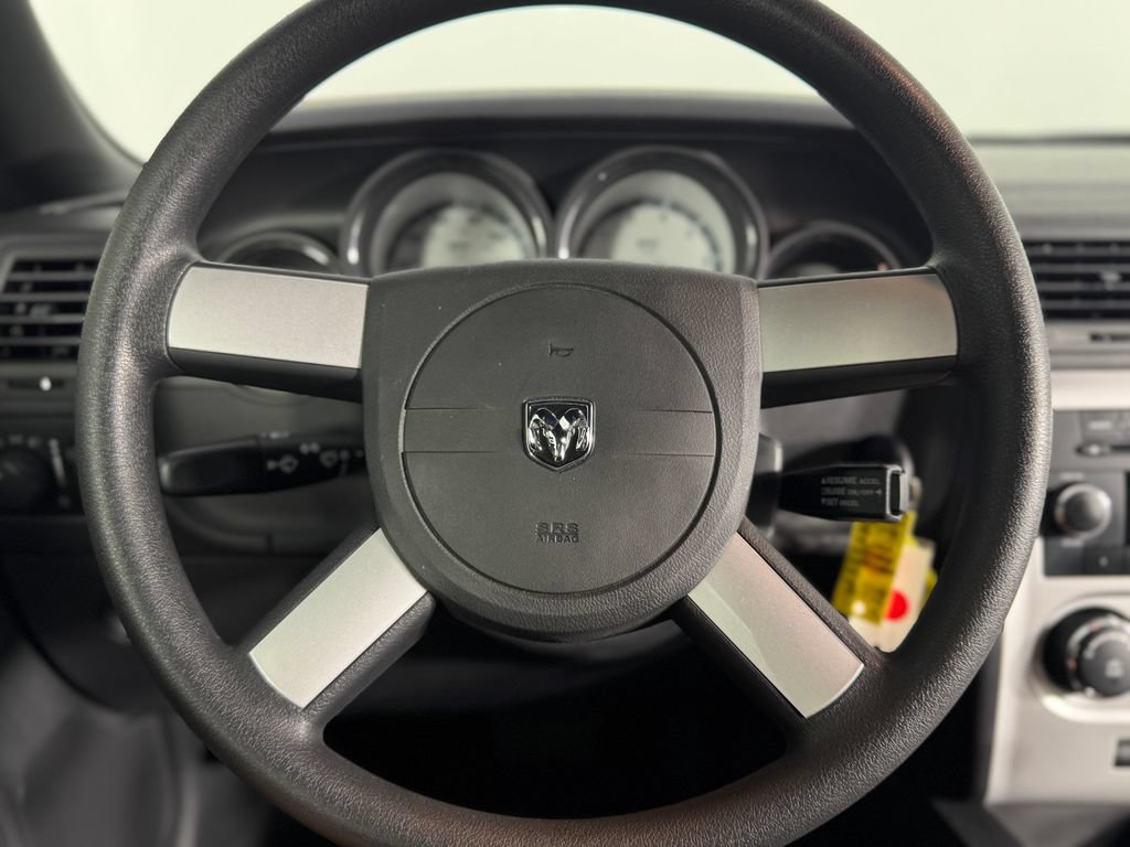 Used 2010 Dodge Challenger SE RWD image 11
