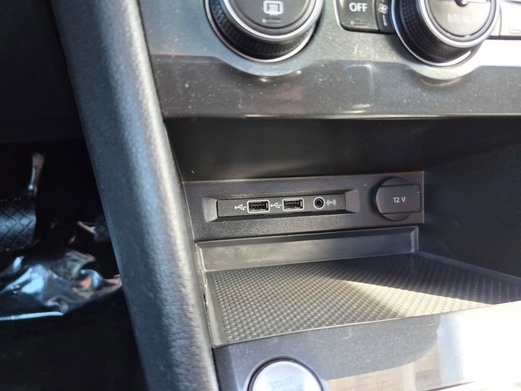 Used 2019 Volkswagen Tiguan SEL Premium w/ 3rd Row Seat Package image 22