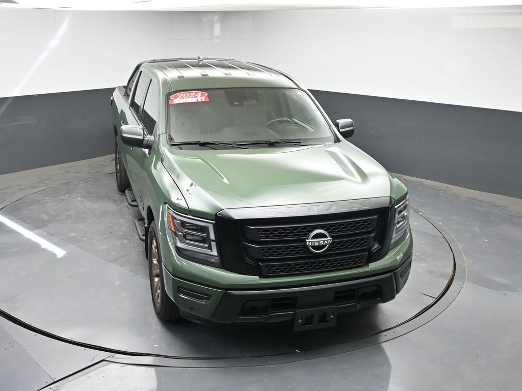 Used 2024 Nissan Titan SV w/ SV Bronze Edition Package image 43