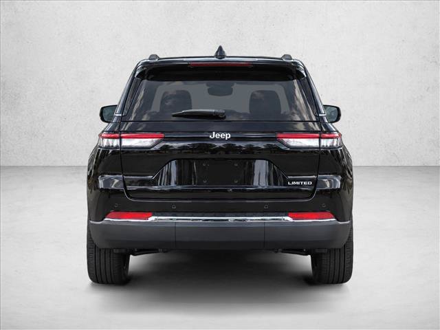 Used 2023 Jeep Grand Cherokee Limited RWD image 6