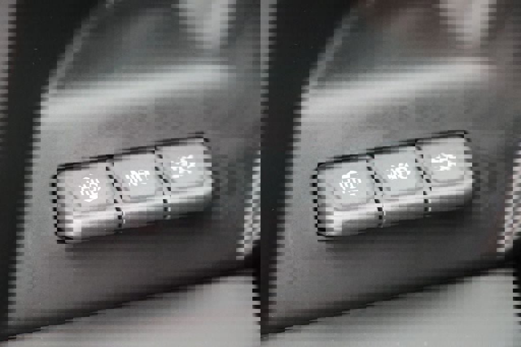 Used 2025 GMC Sierra 1500 AT4 w/ AT4 Premium Package image 40