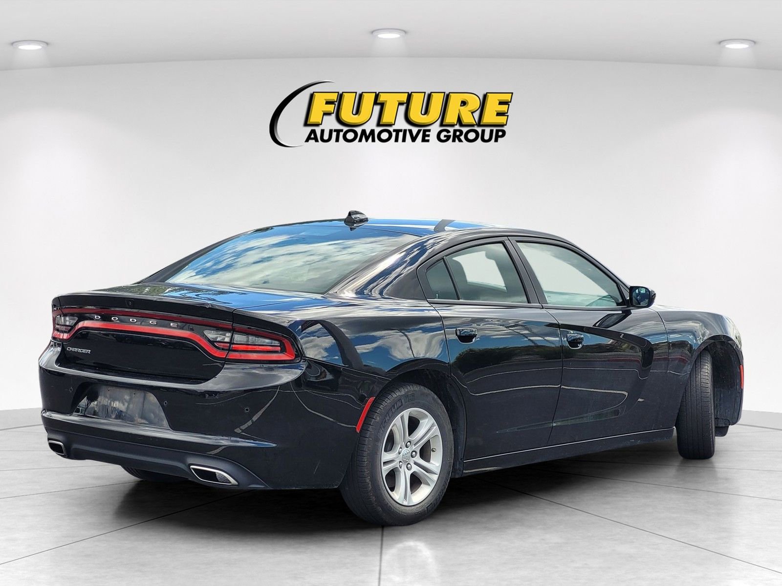 Used 2023 Dodge Charger SXT image 7