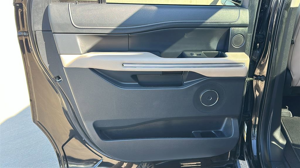 Used 2024 Ford Expedition Max Limited image 33