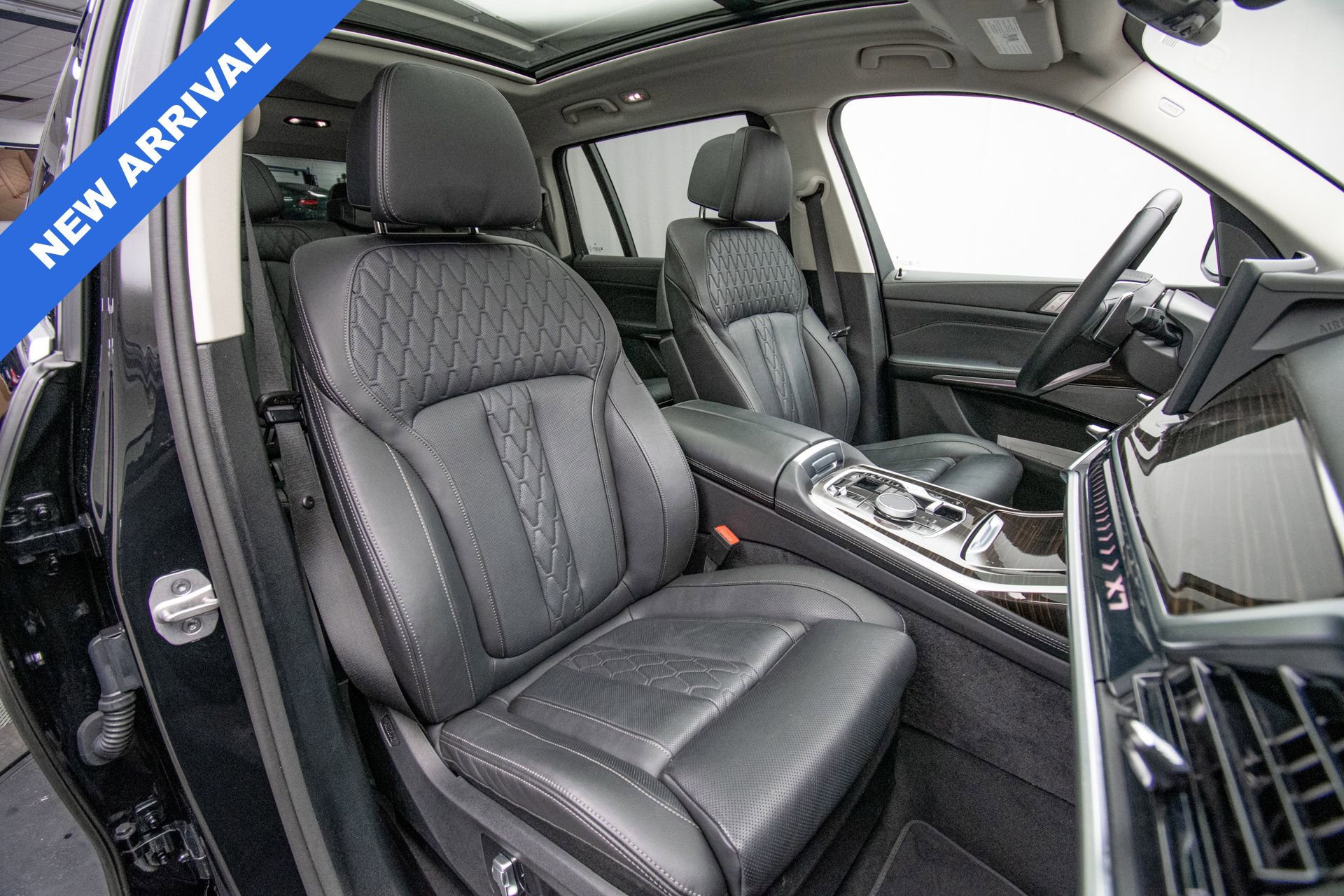 Used 2026 BMW X7 xDrive40i w/ Premium Package AWD/4WD image 14