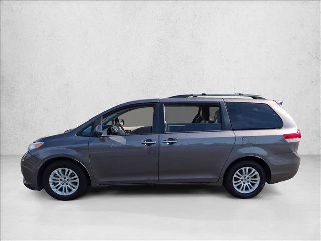 Used 2014 Toyota Sienna XLE FWD image 8