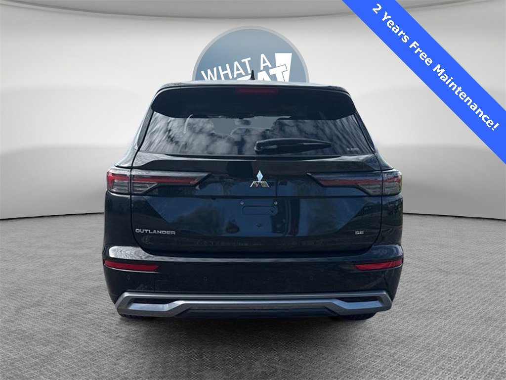 New 2025 Mitsubishi Outlander SE image 4