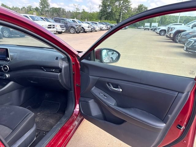 Used 2022 Nissan Sentra SV FWD image 22