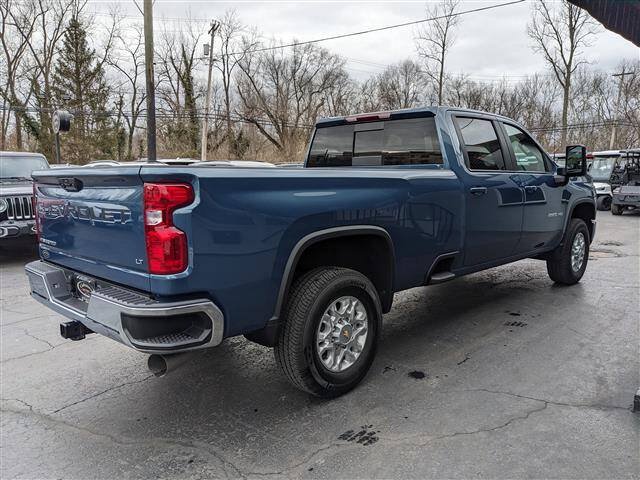 Used 2025 Chevrolet Silverado 2500 LT AWD/4WD image 5
