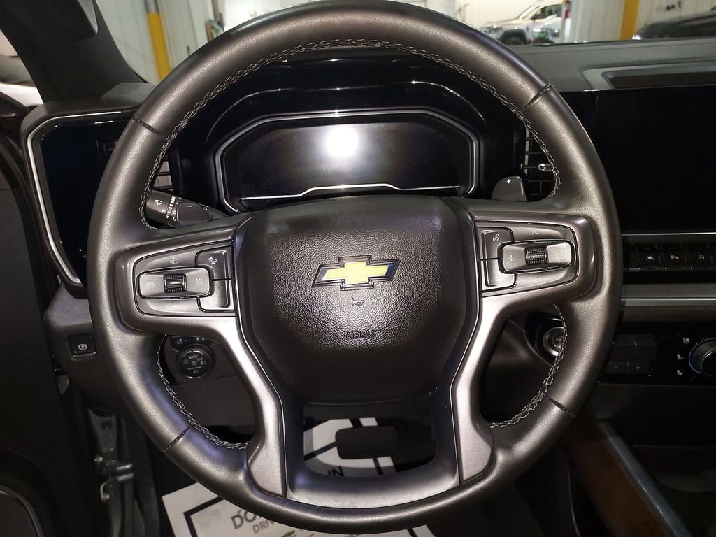 Used 2025 Chevrolet Silverado 1500 High Country w/ Technology Package image 20