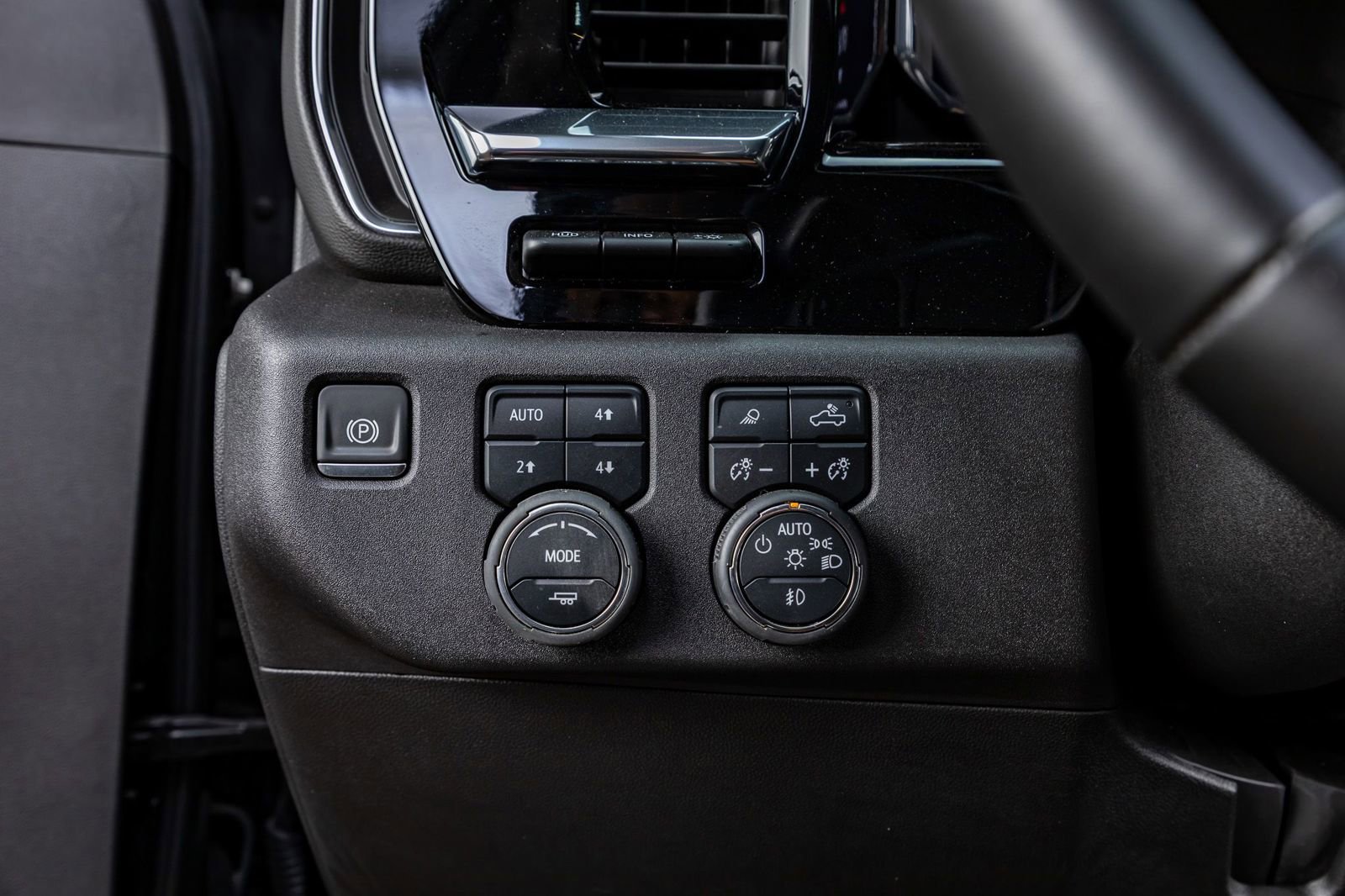 Used 2025 Chevrolet Silverado 2500 High Country w/ High Country Premium Package image 21